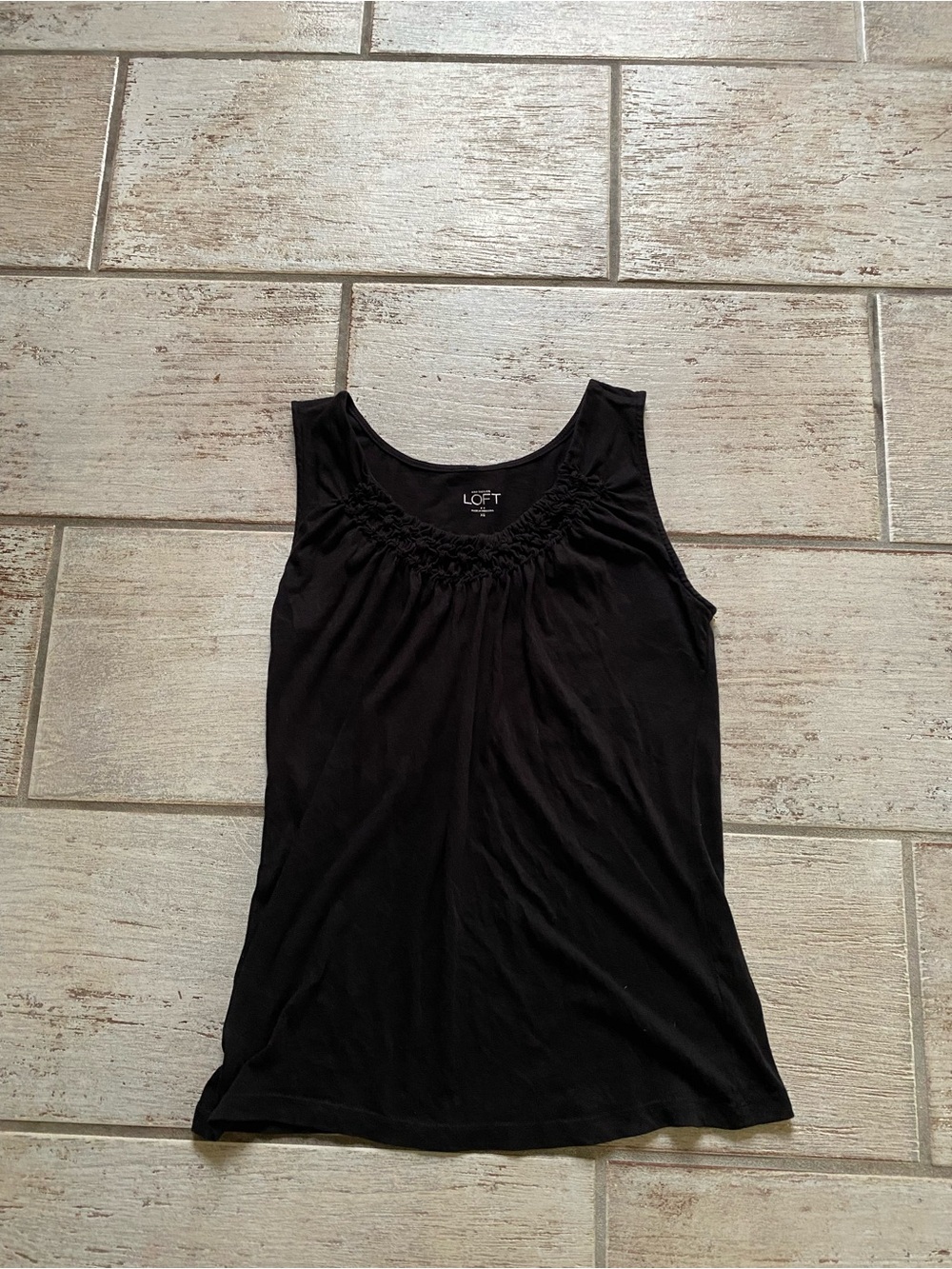 LOFT Black Sleeveless Scoop Neck Tank Size XS
